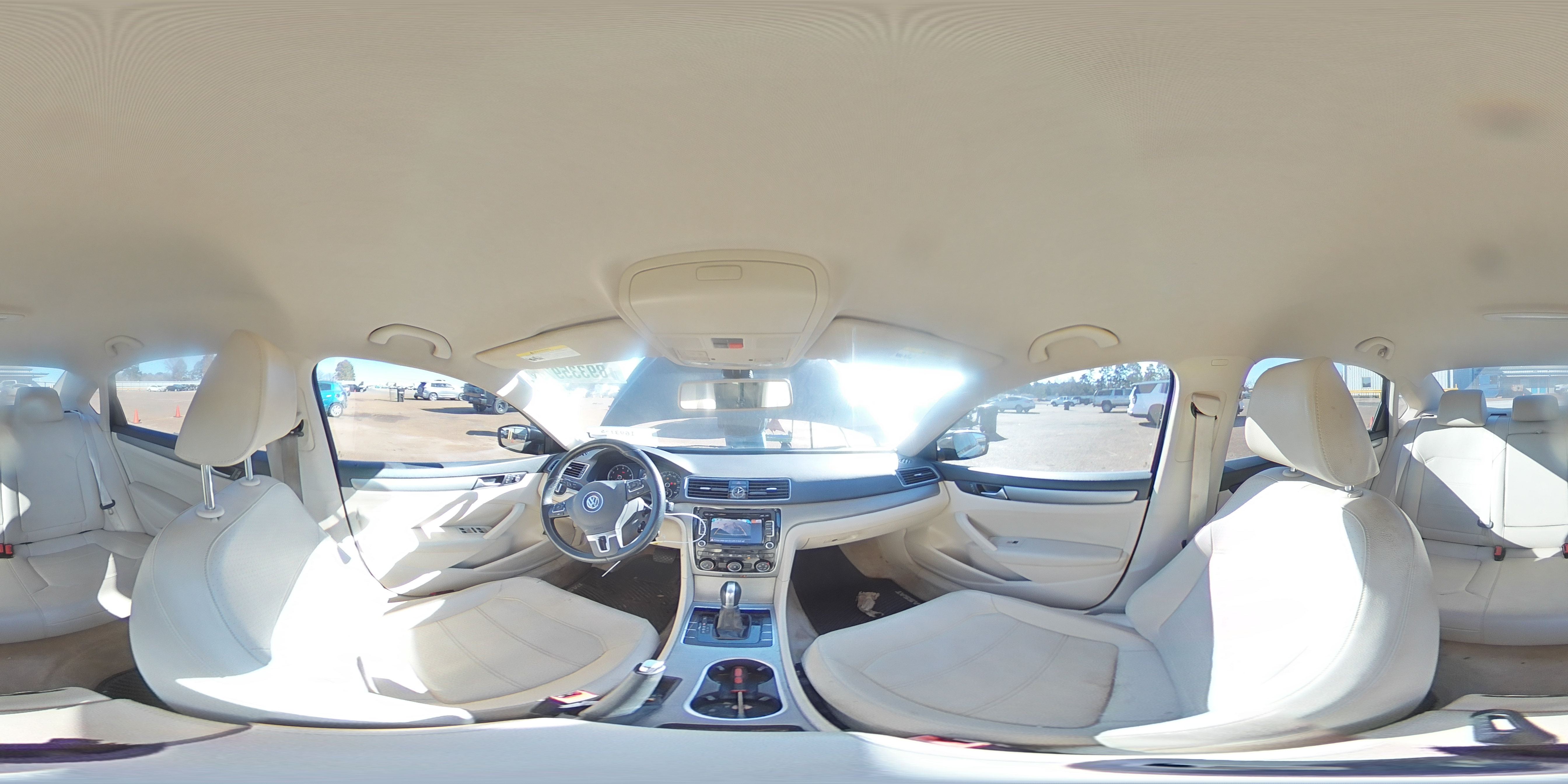 2015 Volkswagen Passat - Image 13
