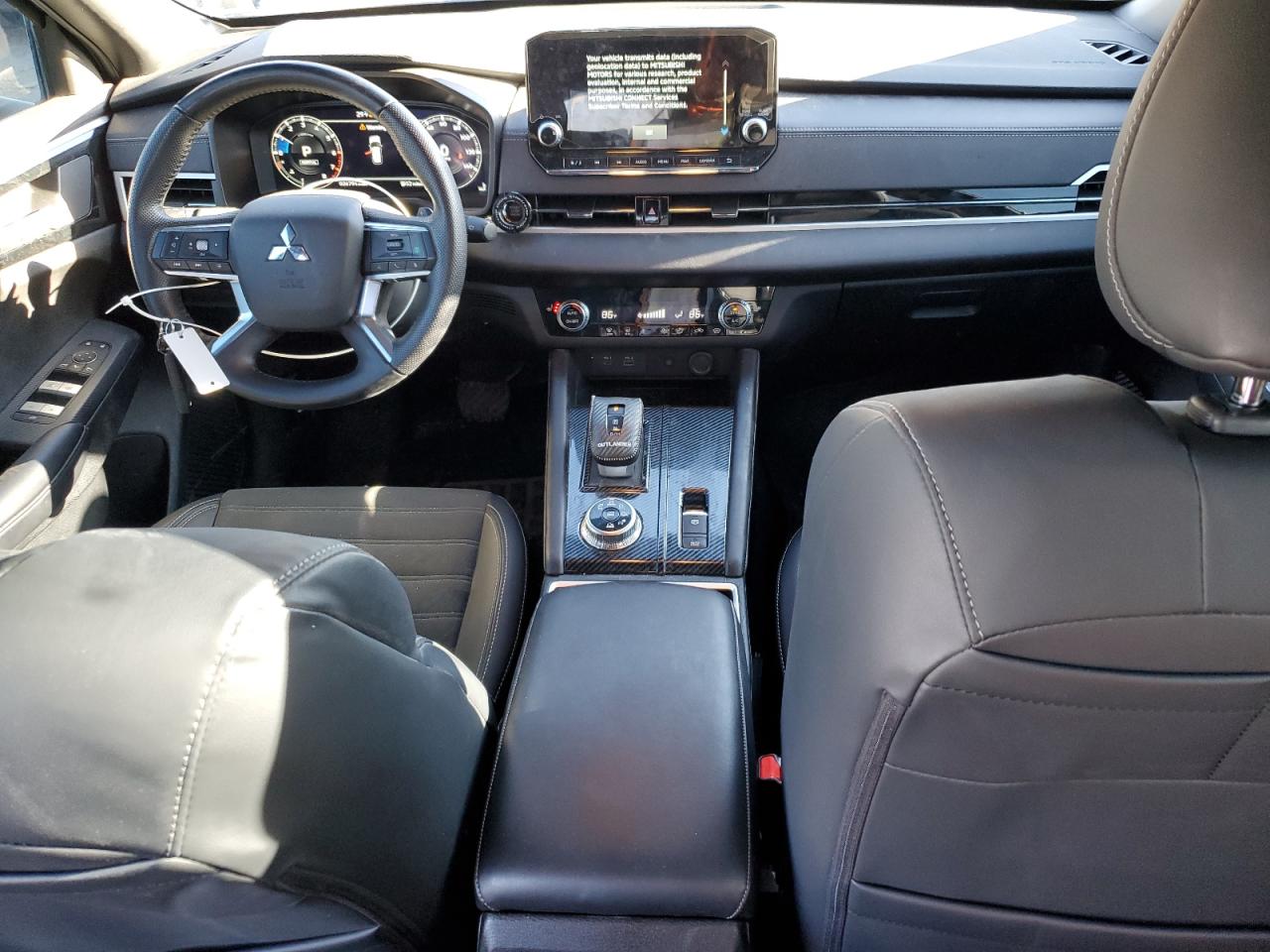 2024 Mitsubishi Outlander - Image 8