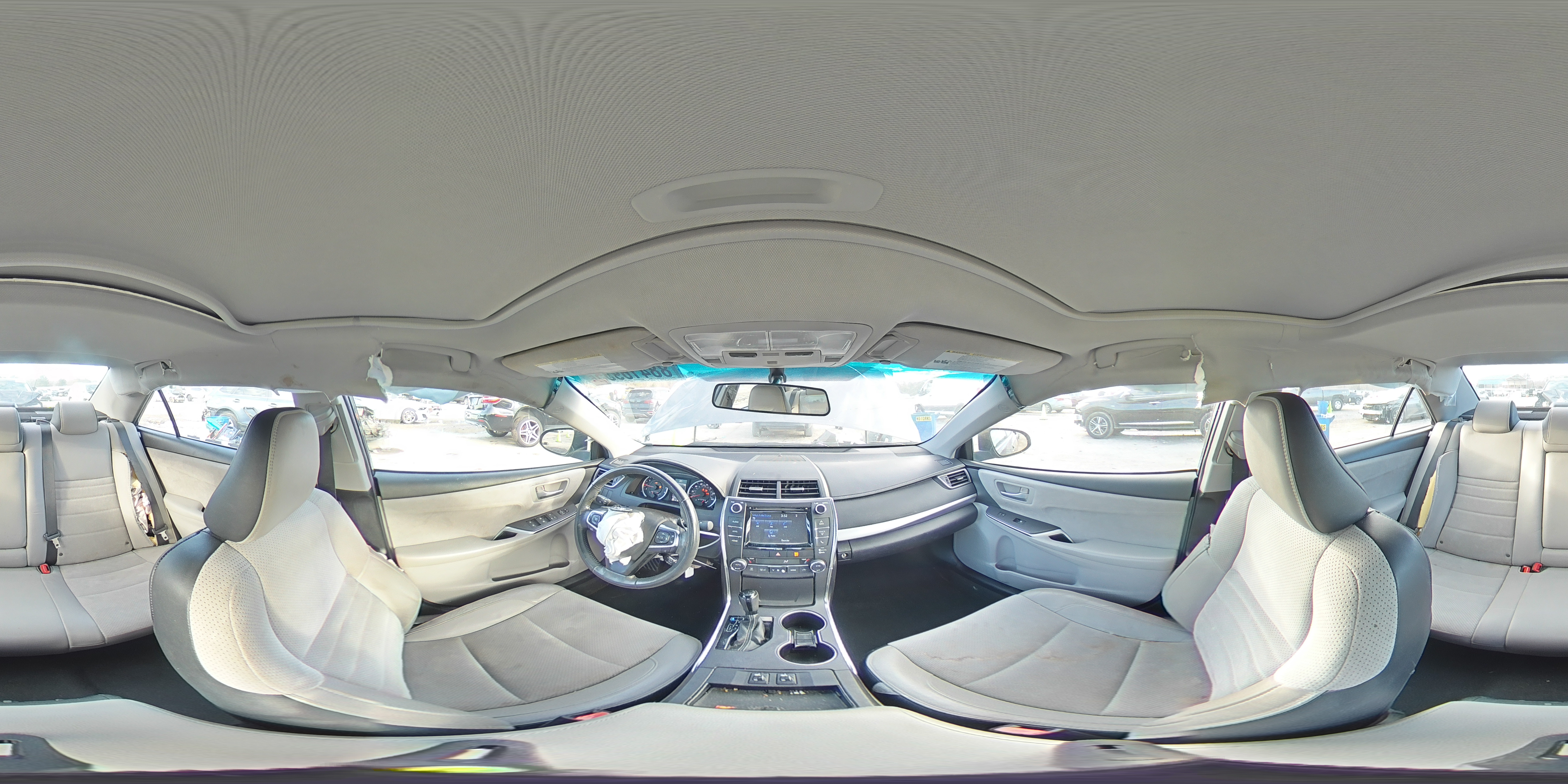 2016 Toyota Camry - Image 13