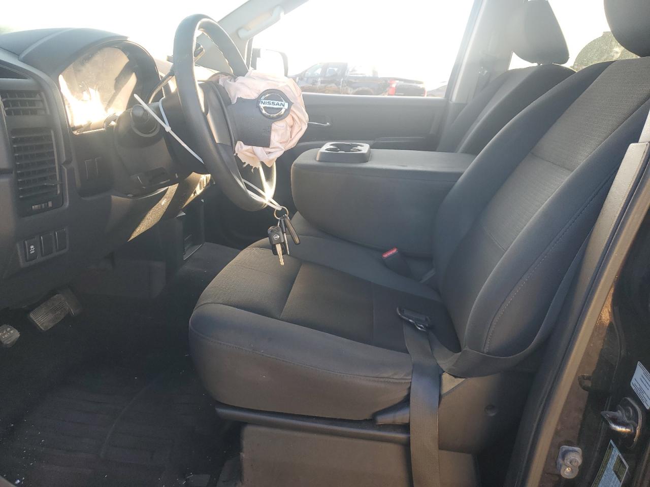 2015 Nissan Titan - Image 7