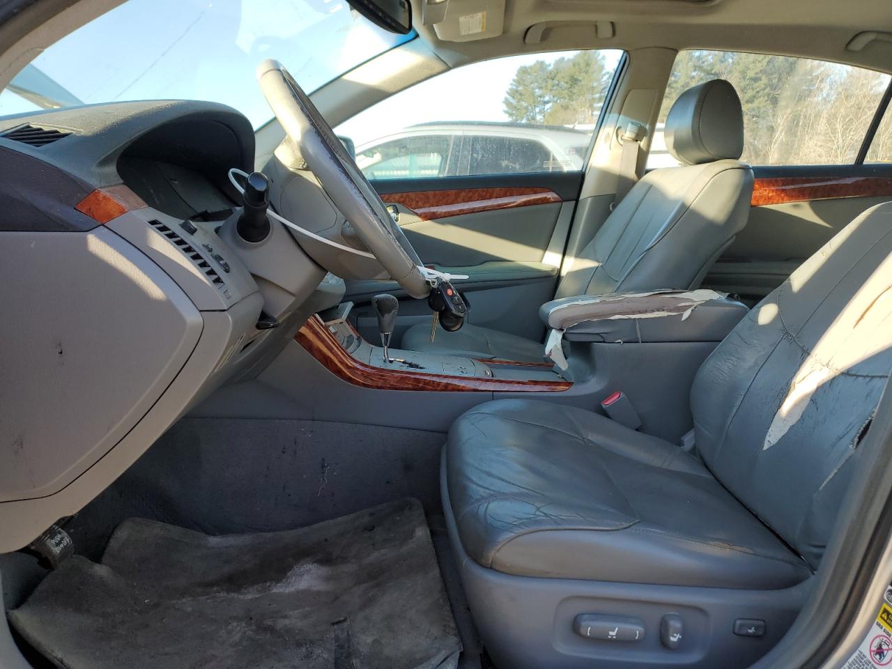 2005 Toyota Avalon - Image 7