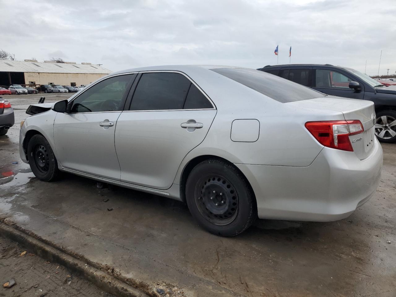 2013 Toyota Camry - Image 2
