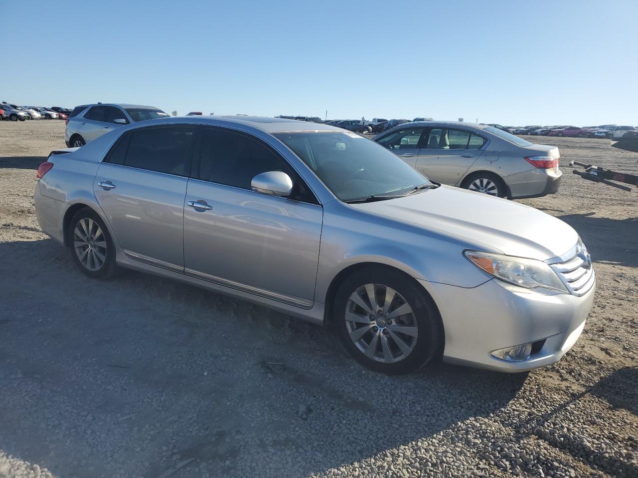2011 Toyota Avalon - Image 4