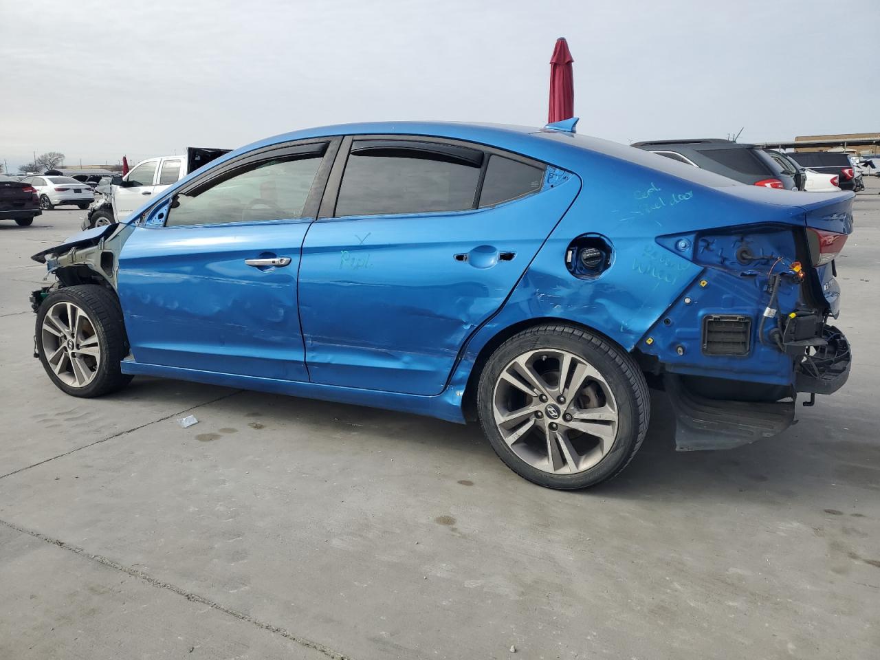 2017 Hyundai Elantra - Image 2