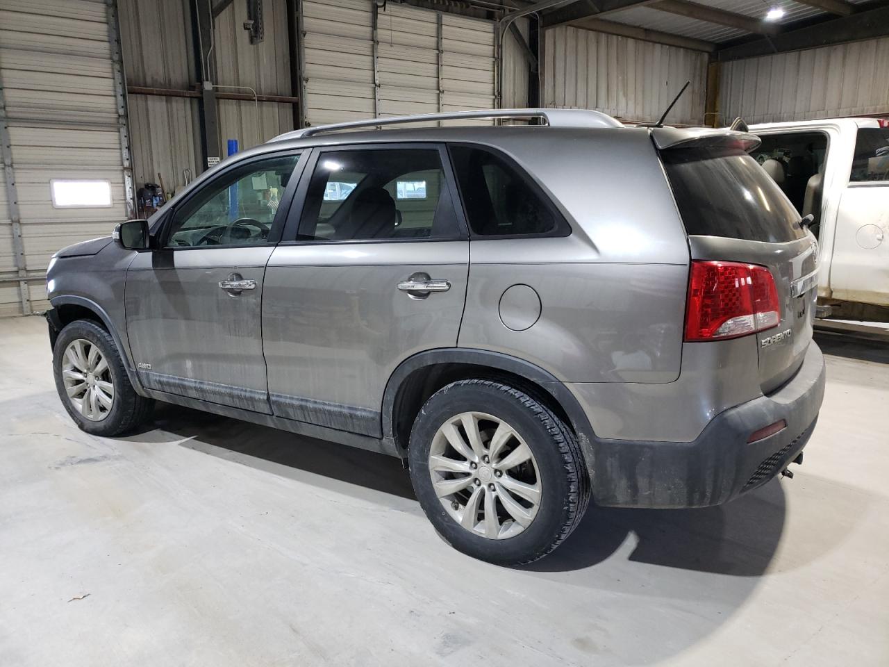 2011 Kia Sorento - Image 2