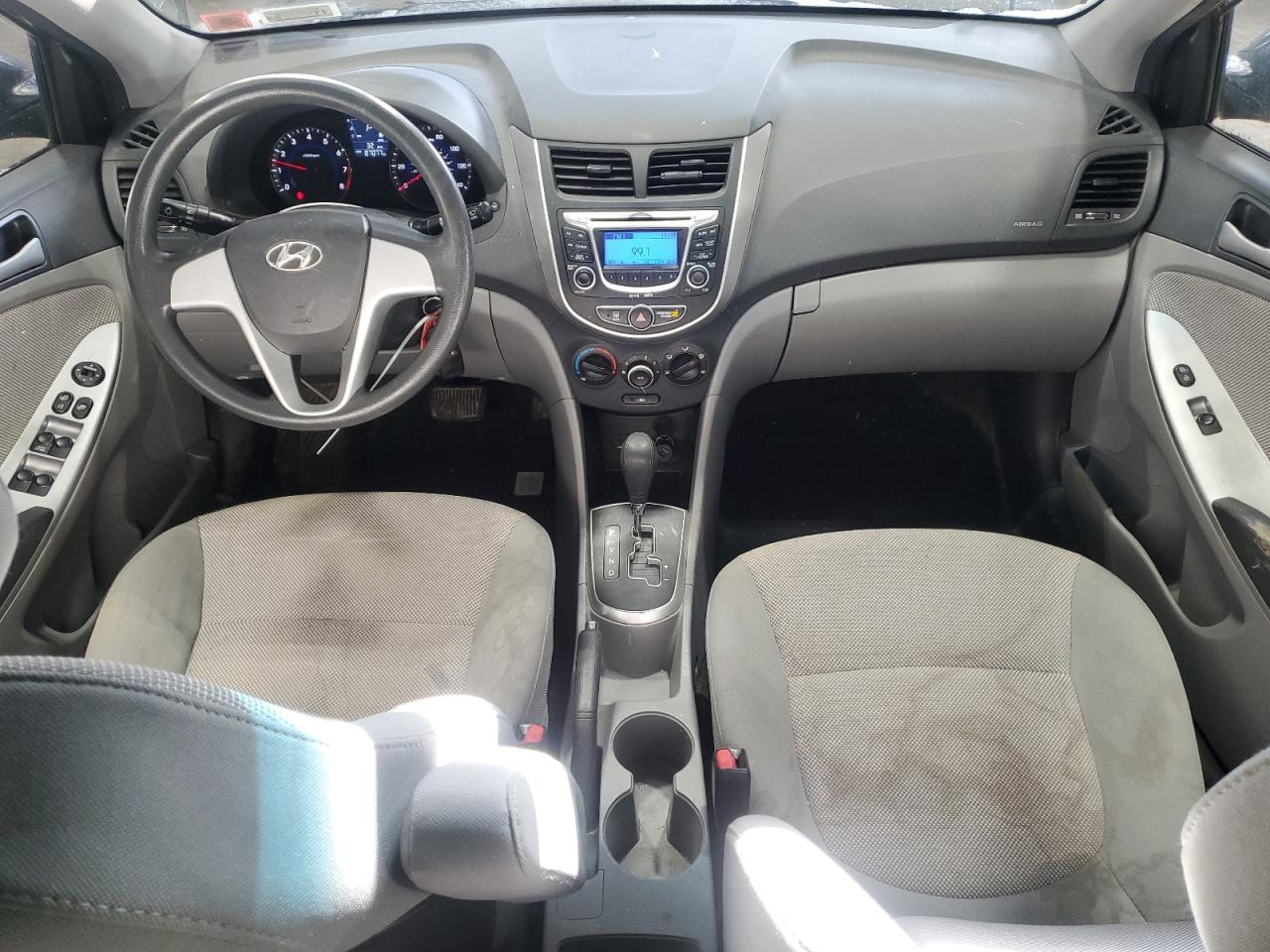 2013 Hyundai Accent - Image 8