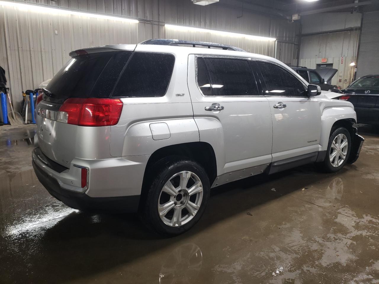2016 GMC Terrain - Image 3