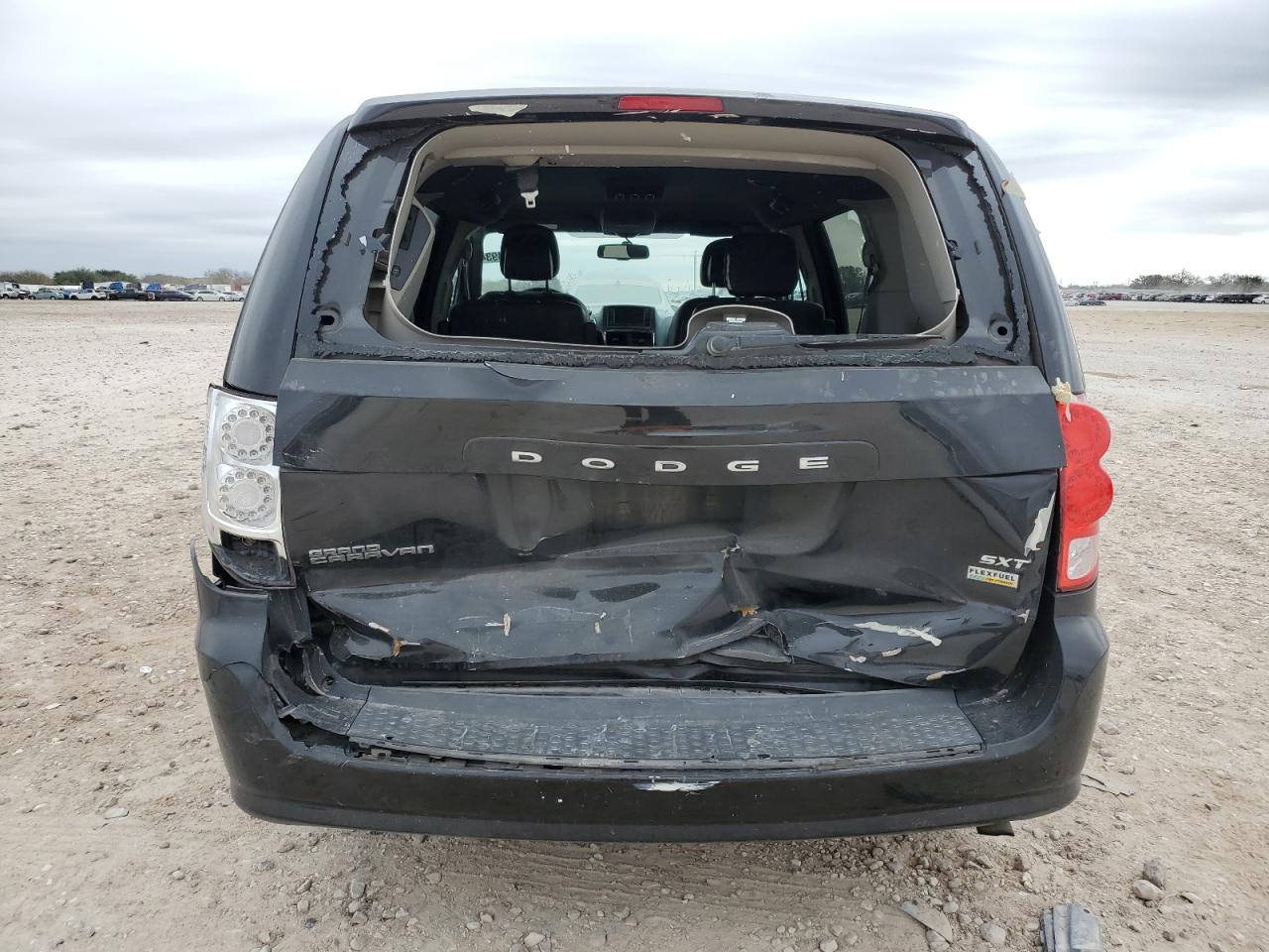 VIN 2C4RDGCG7HR670983 2017 DODGE CARAVAN no.6