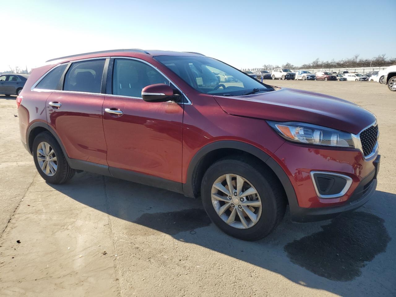 VIN 5XYPG4A34GG143726 2016 KIA SORENTO no.4