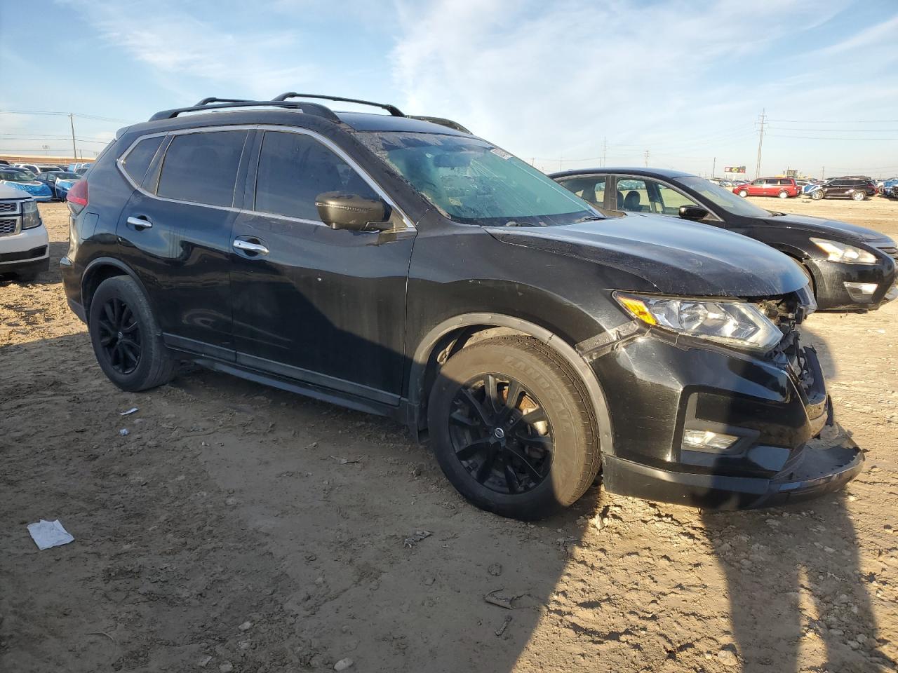 2018 Nissan Rogue - Image 4