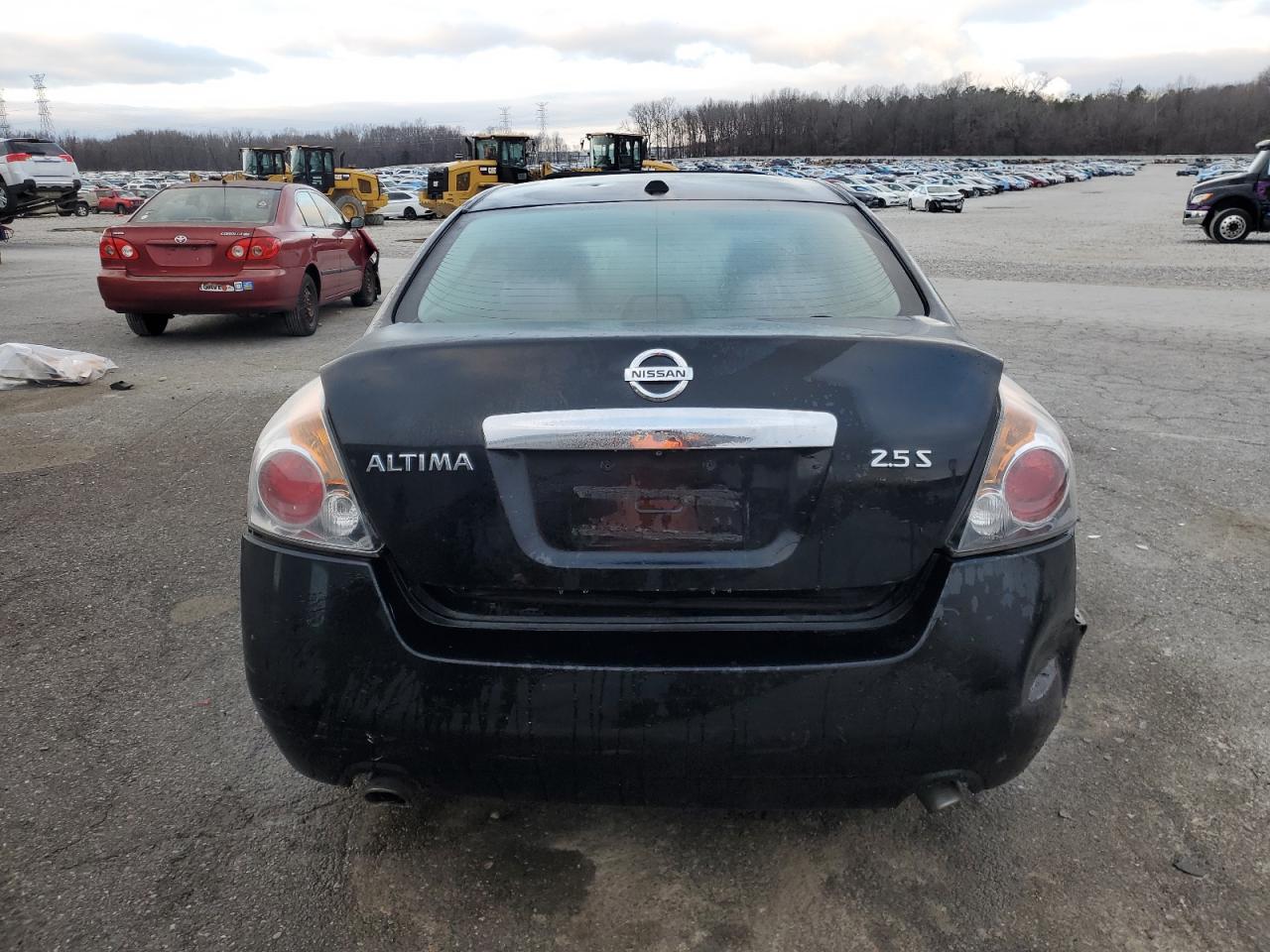 2010 Nissan Altima - Image 6