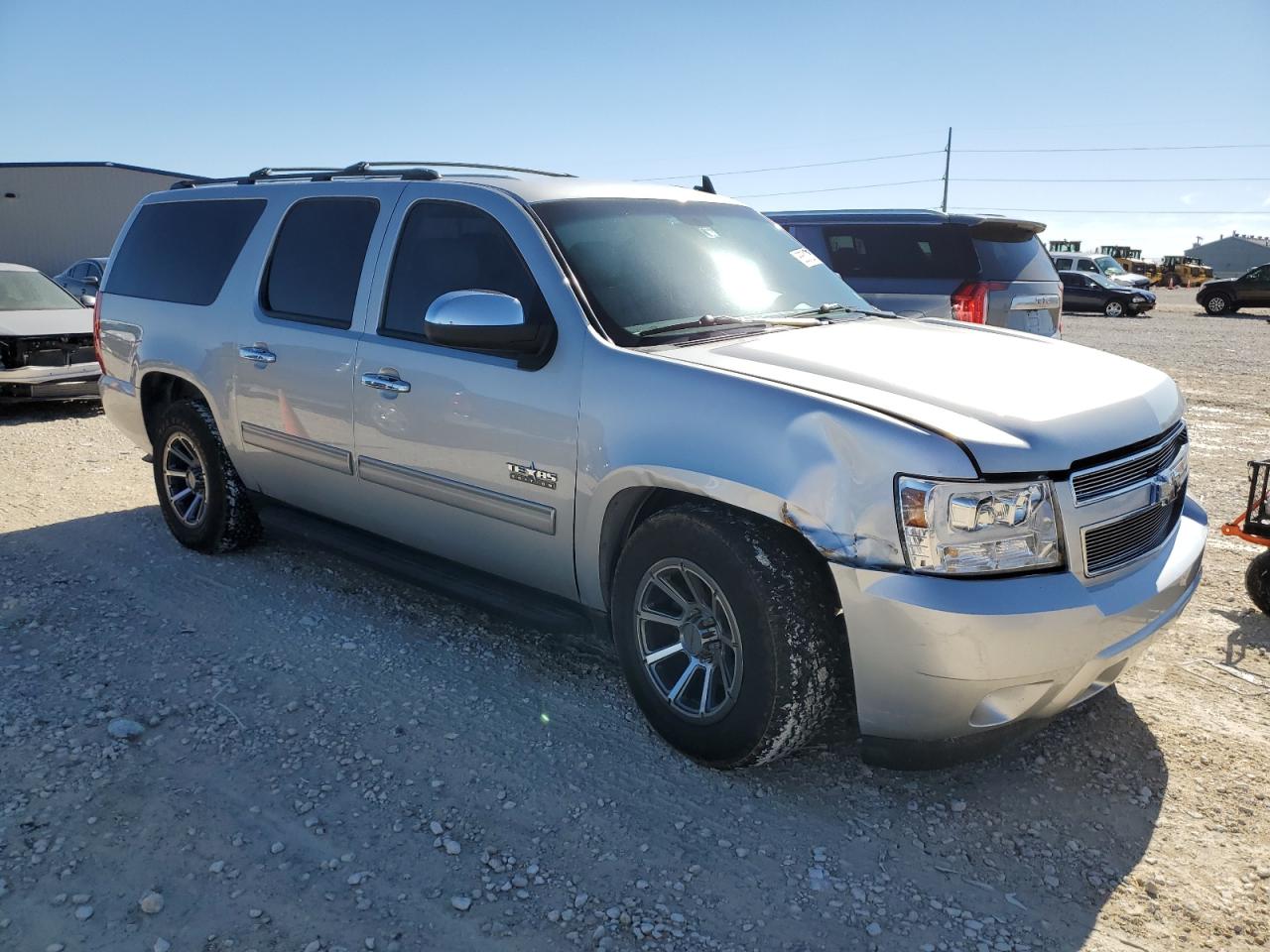 2013 Chevrolet Suburban - Image 4