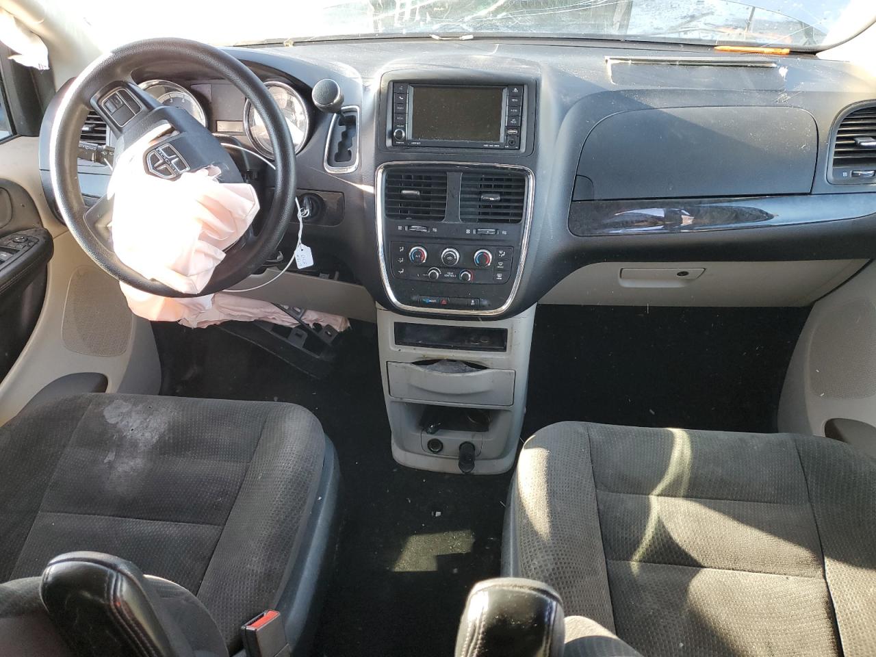 2018 Dodge Caravan - Image 8