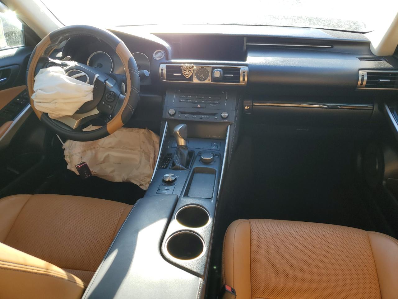 2016 Lexus IS - Image 8