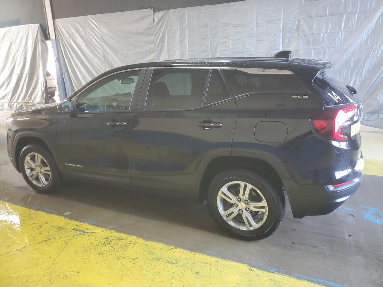 2022 GMC Terrain - Image 2