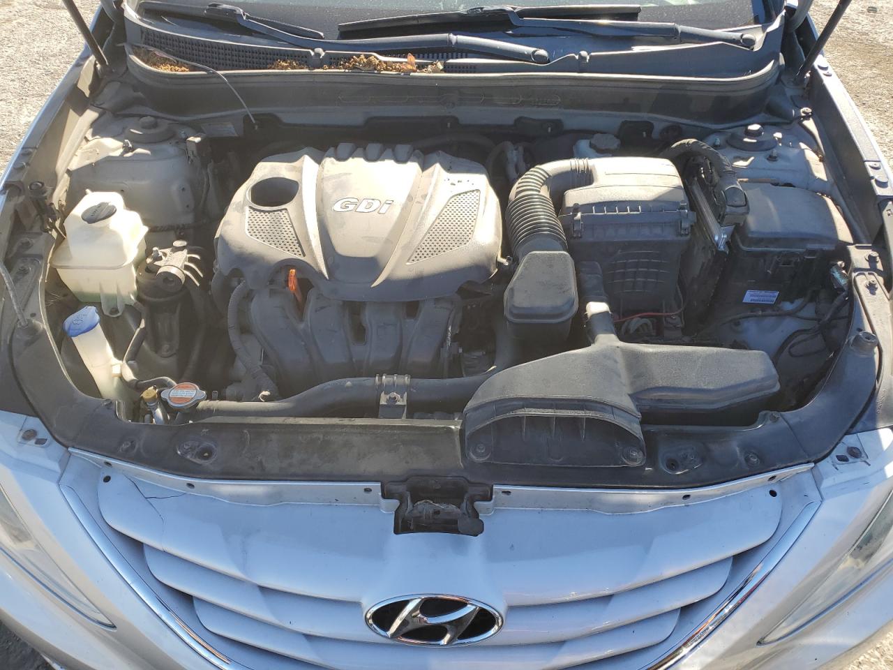 2011 Hyundai Sonata - Image 11
