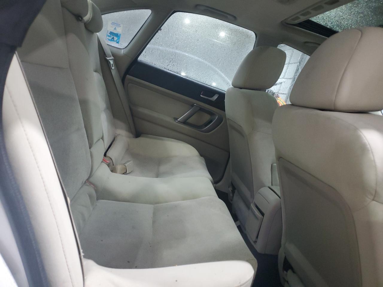 2009 Subaru Legacy - Image 10