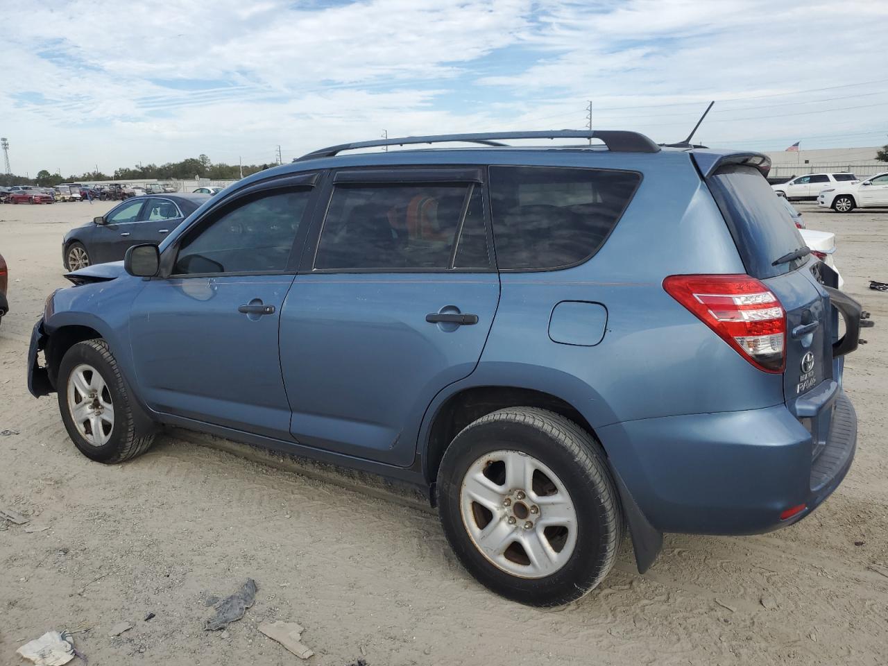 2011 Toyota RAV 4 - Image 2