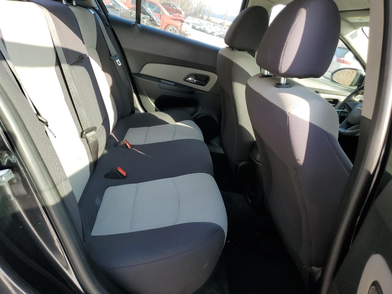 2014 Chevrolet Cruze - Image 10