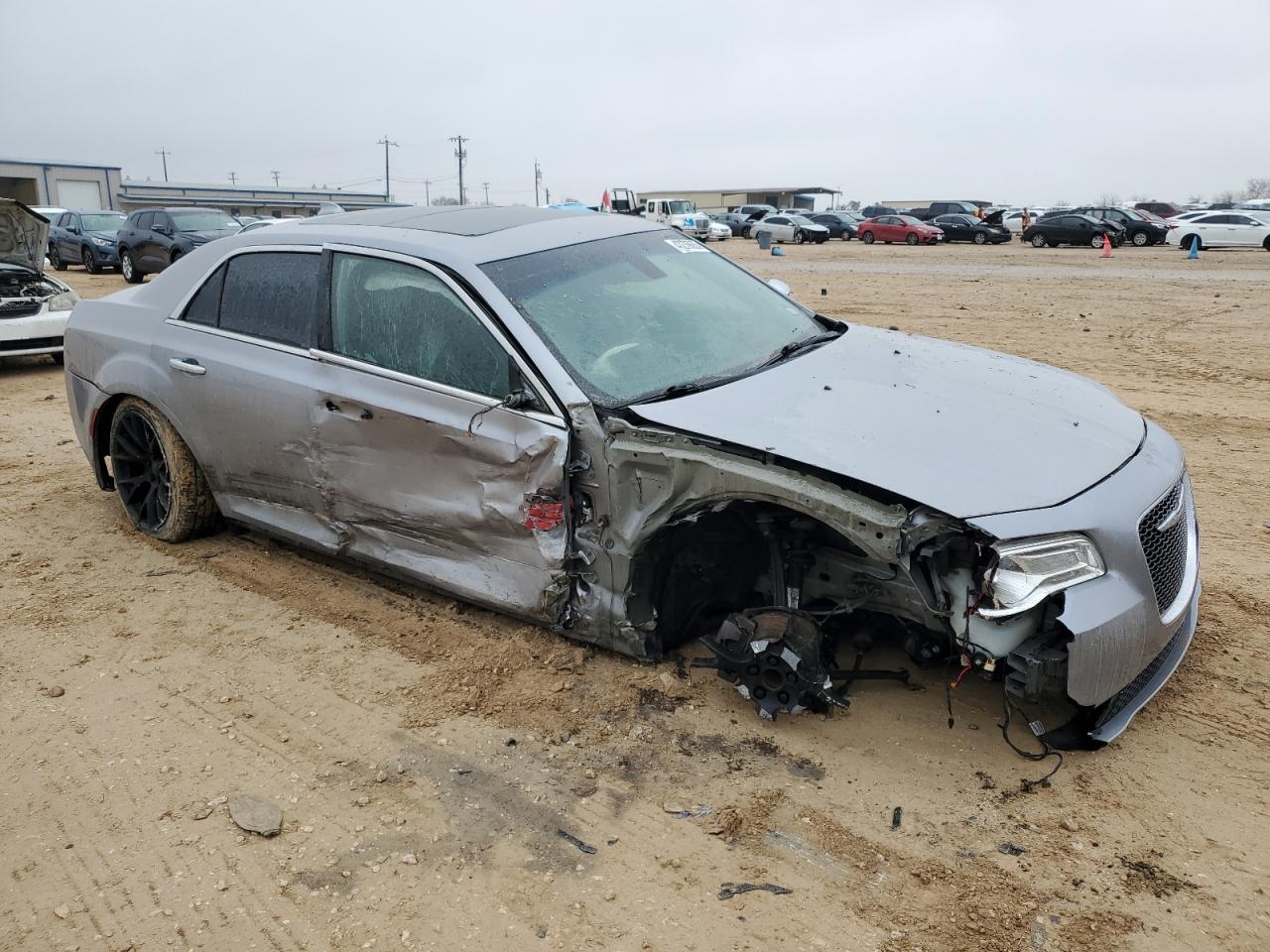 2016 Chrysler 300 - Image 4