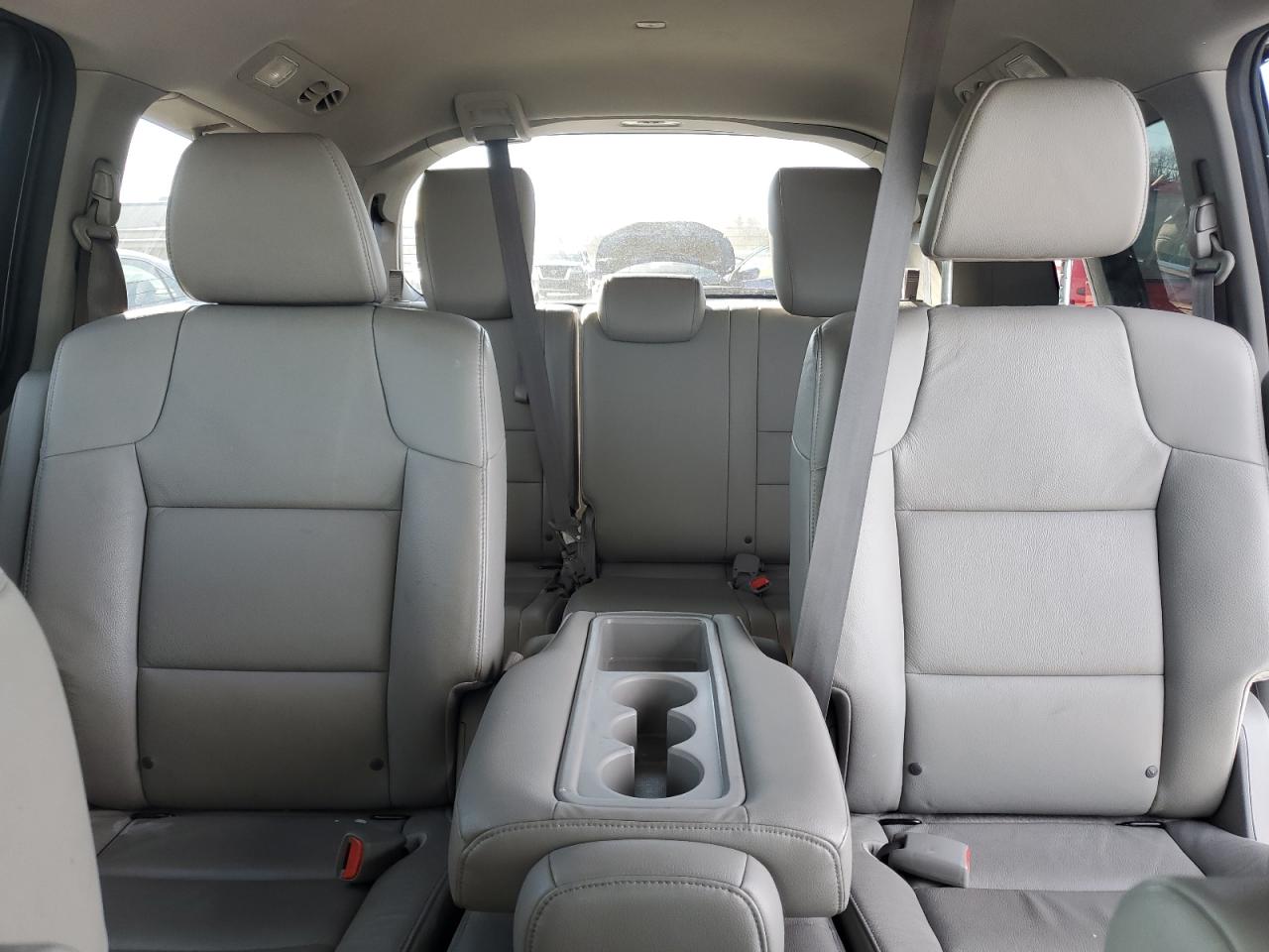 2016 Honda Odyssey - Image 10