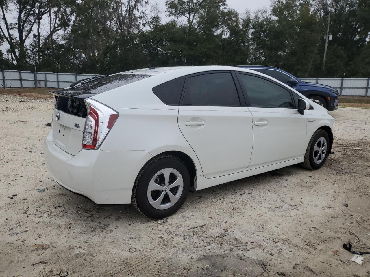 2015 Toyota Prius - Image 3