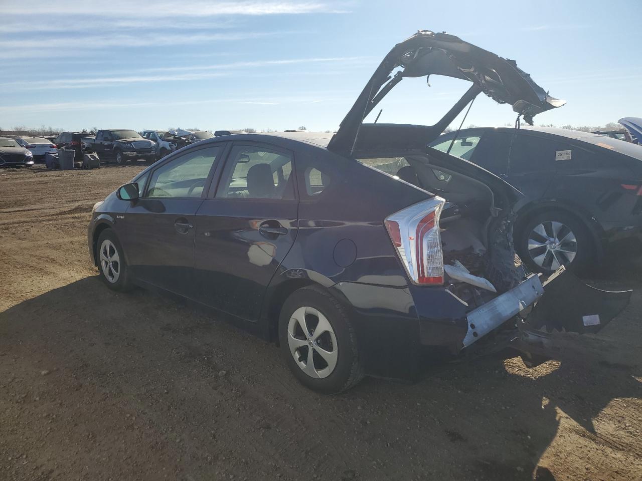 2014 Toyota Prius - Image 2