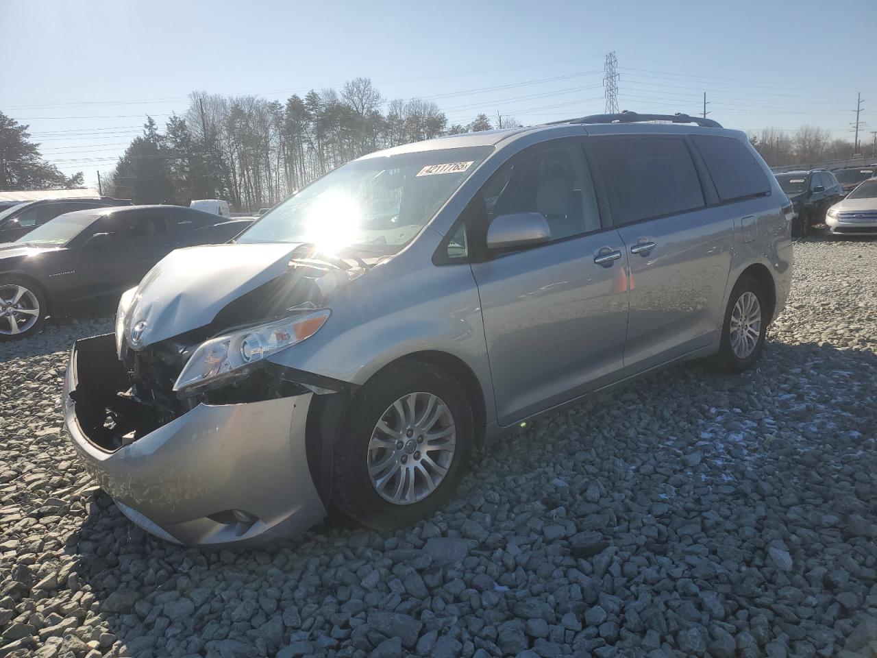 2014 Toyota Sienna - Image 1