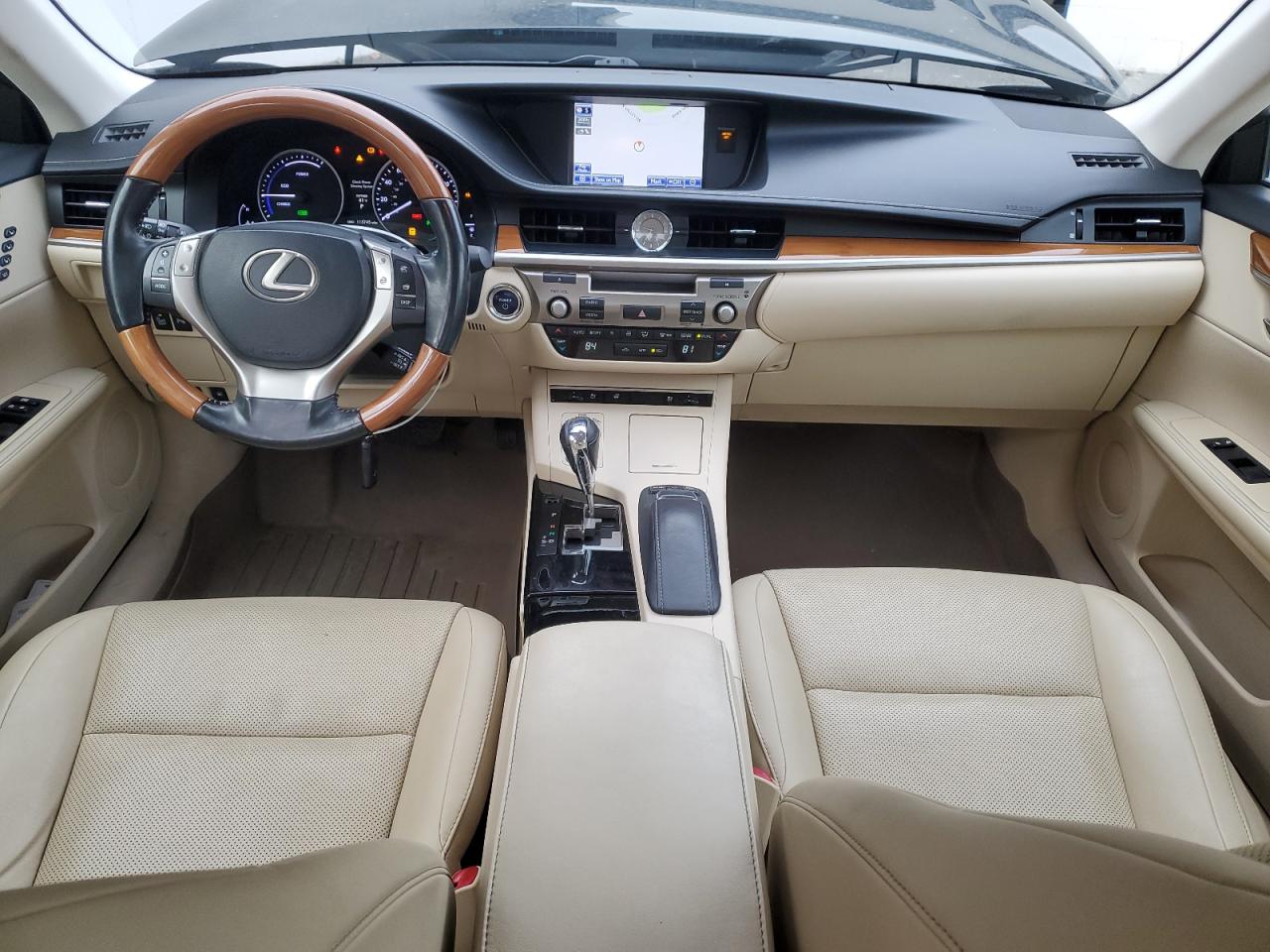 2014 Lexus ES - Image 8