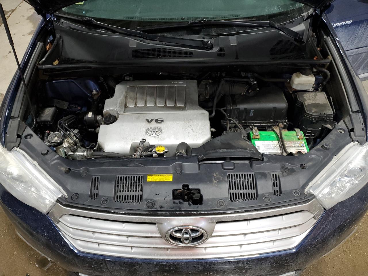 2013 Toyota Highlander - Image 12