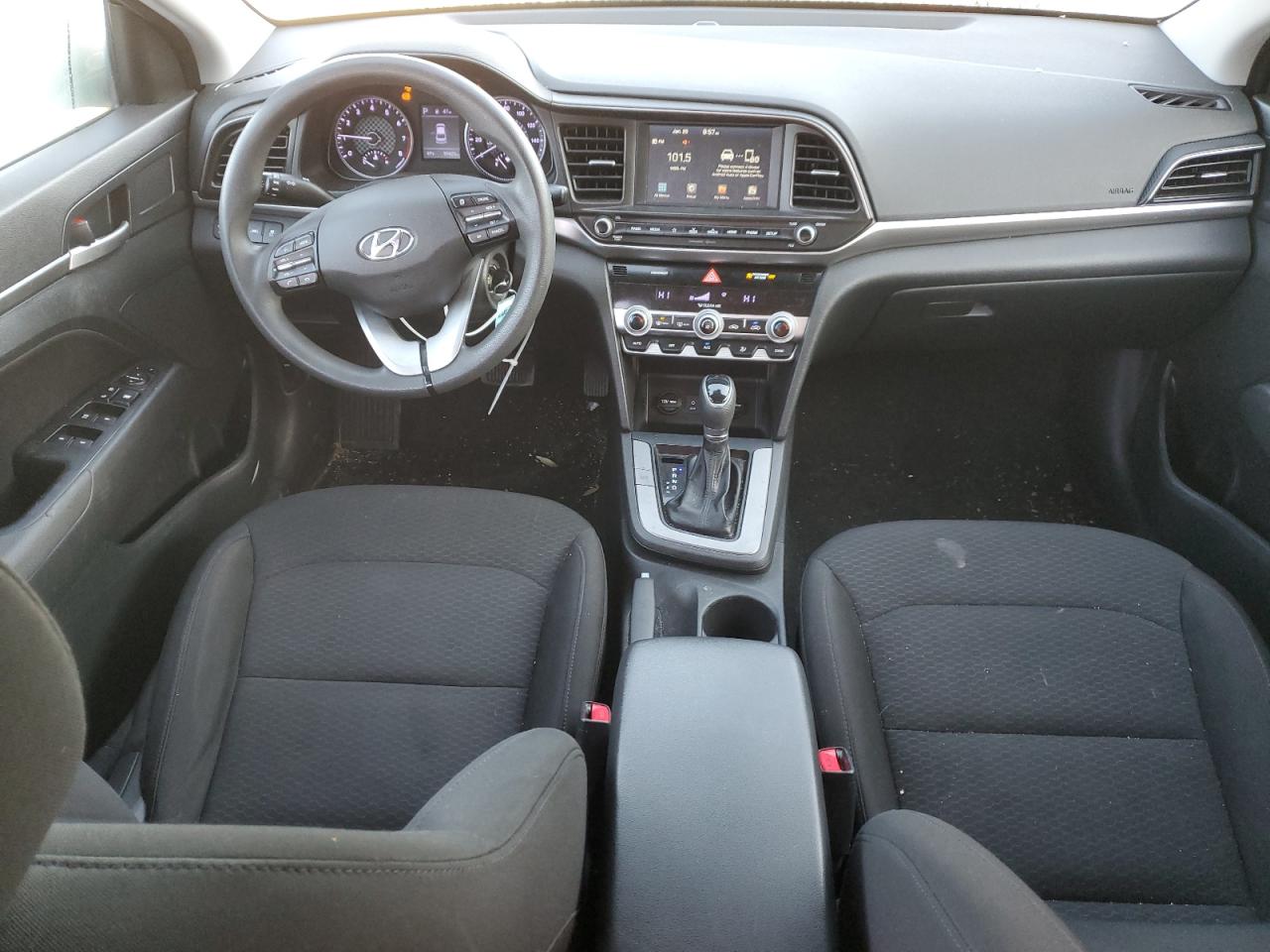 2020 Hyundai Elantra - Image 8