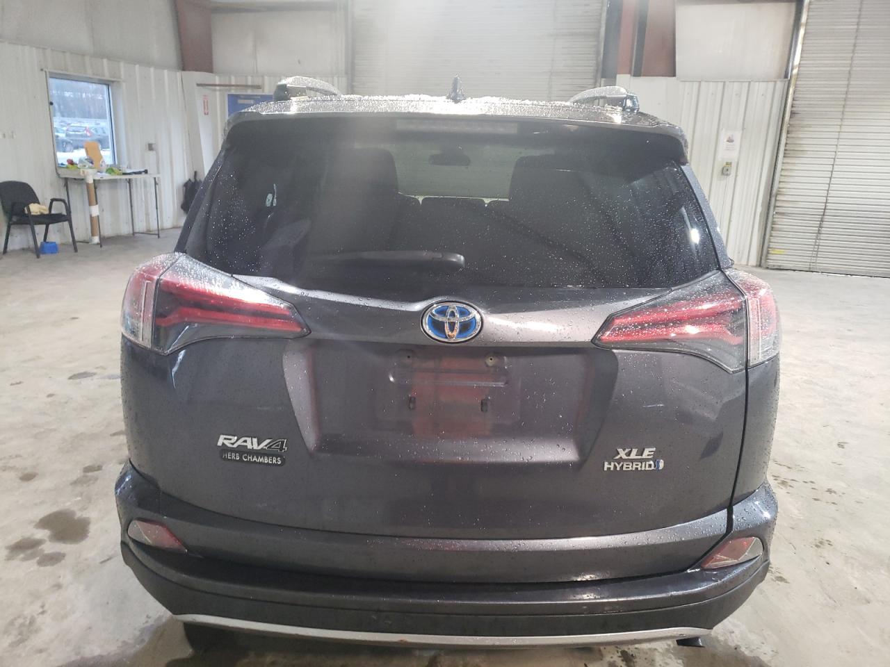 2017 Toyota RAV 4 - Image 6