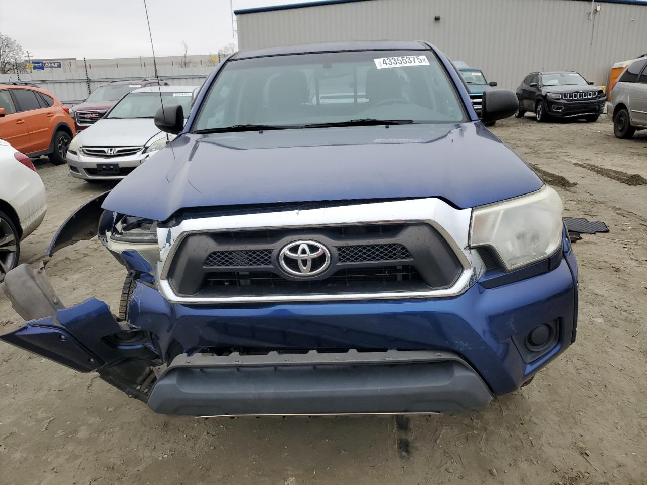 2014 Toyota Tacoma - Image 5