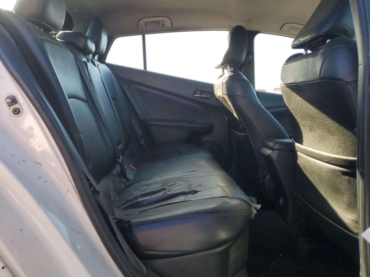 2018 Toyota Prius - Image 11