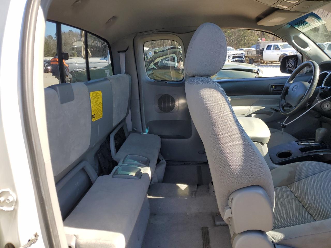 2006 Toyota Tacoma - Image 10