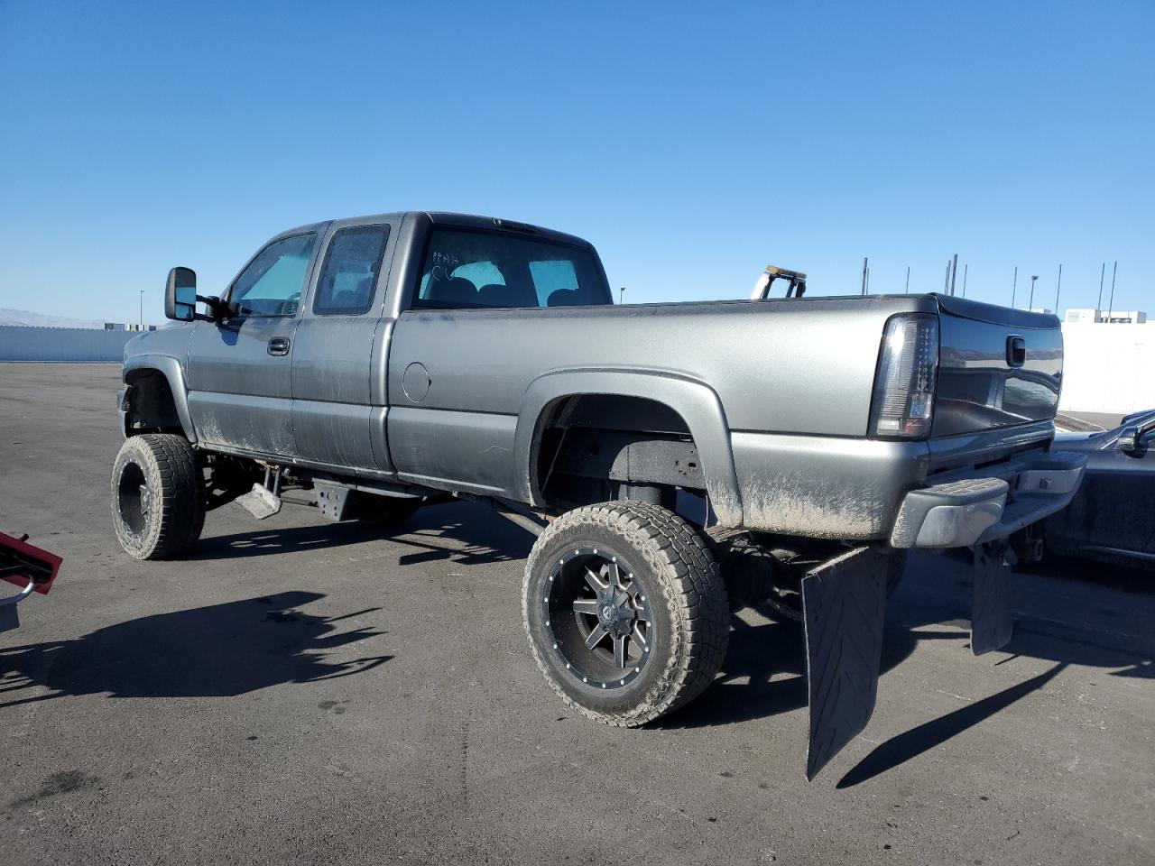 2001 Chevrolet Silverado - Image 2