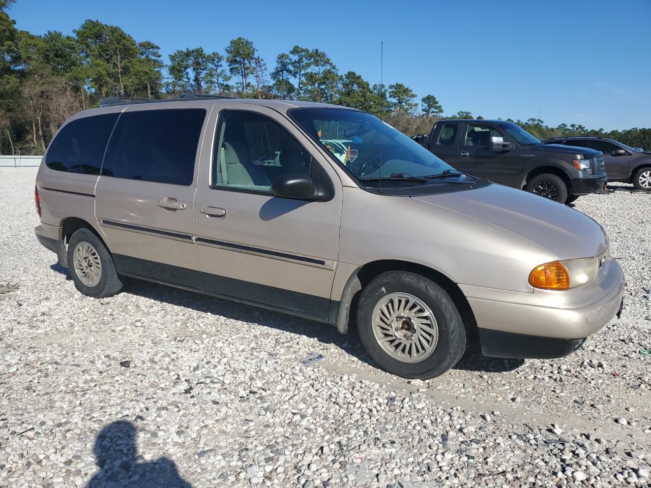 1998 Ford Windstar - Image 4