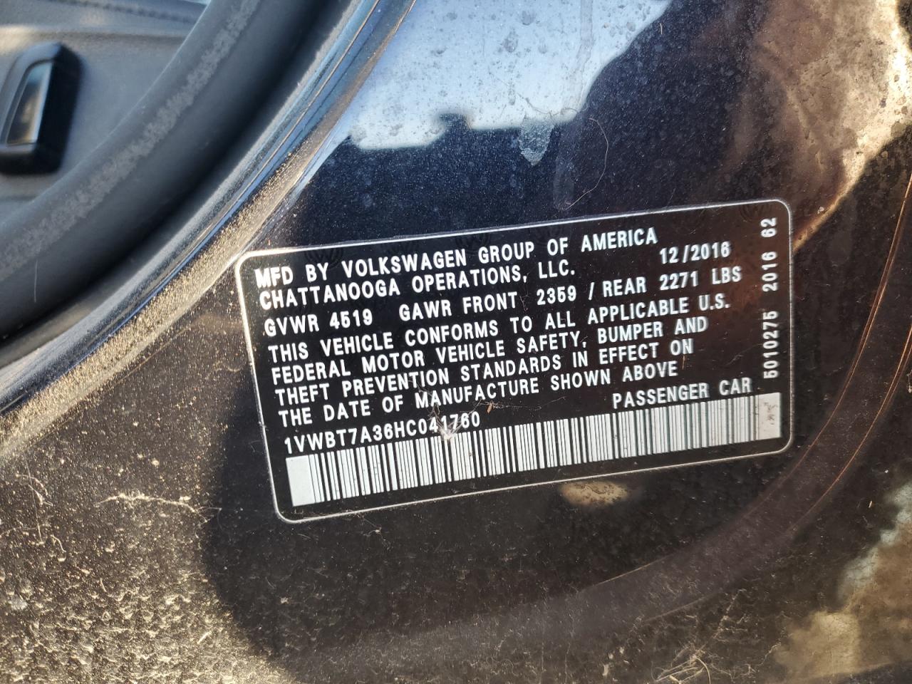 2017 Volkswagen Passat - Image 12