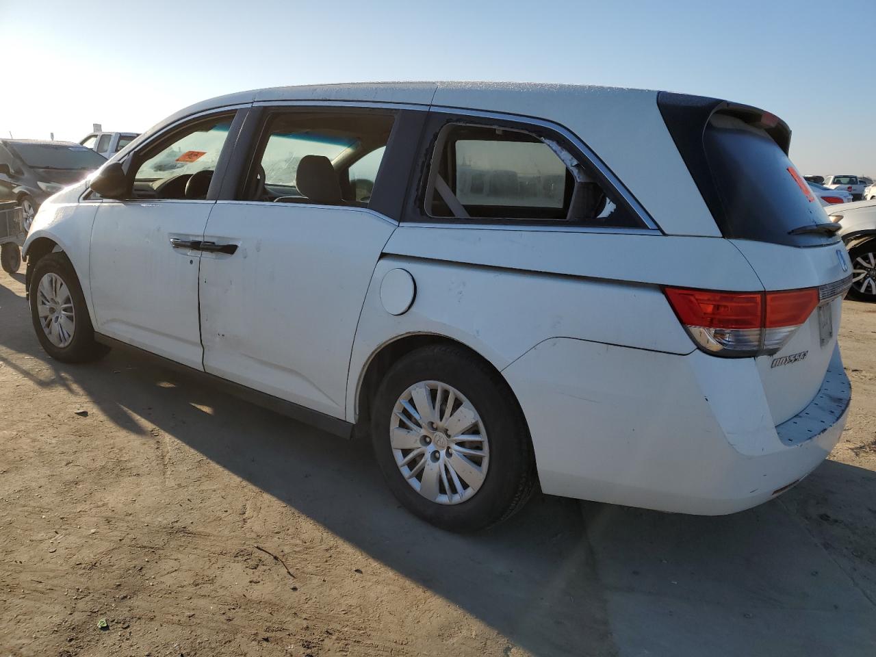 2015 Honda Odyssey - Image 2