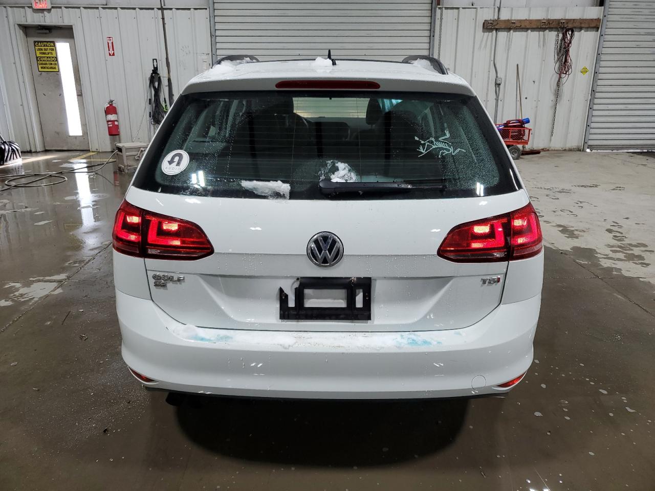 2017 Volkswagen Golf - Image 6