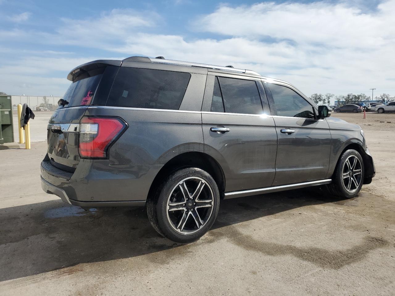 2021 Ford Expedition - Image 3