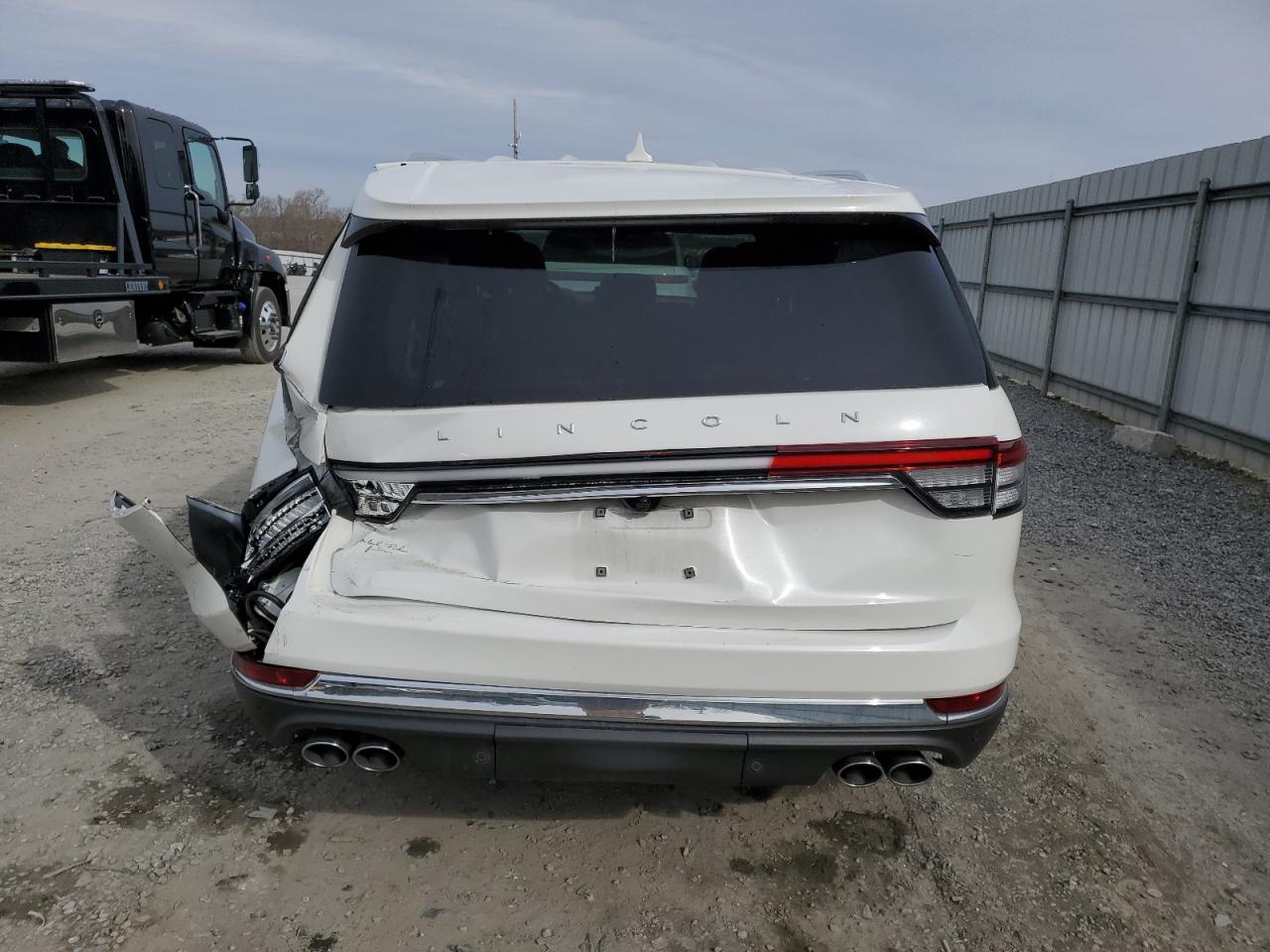 2020 Lincoln Aviator - Image 6