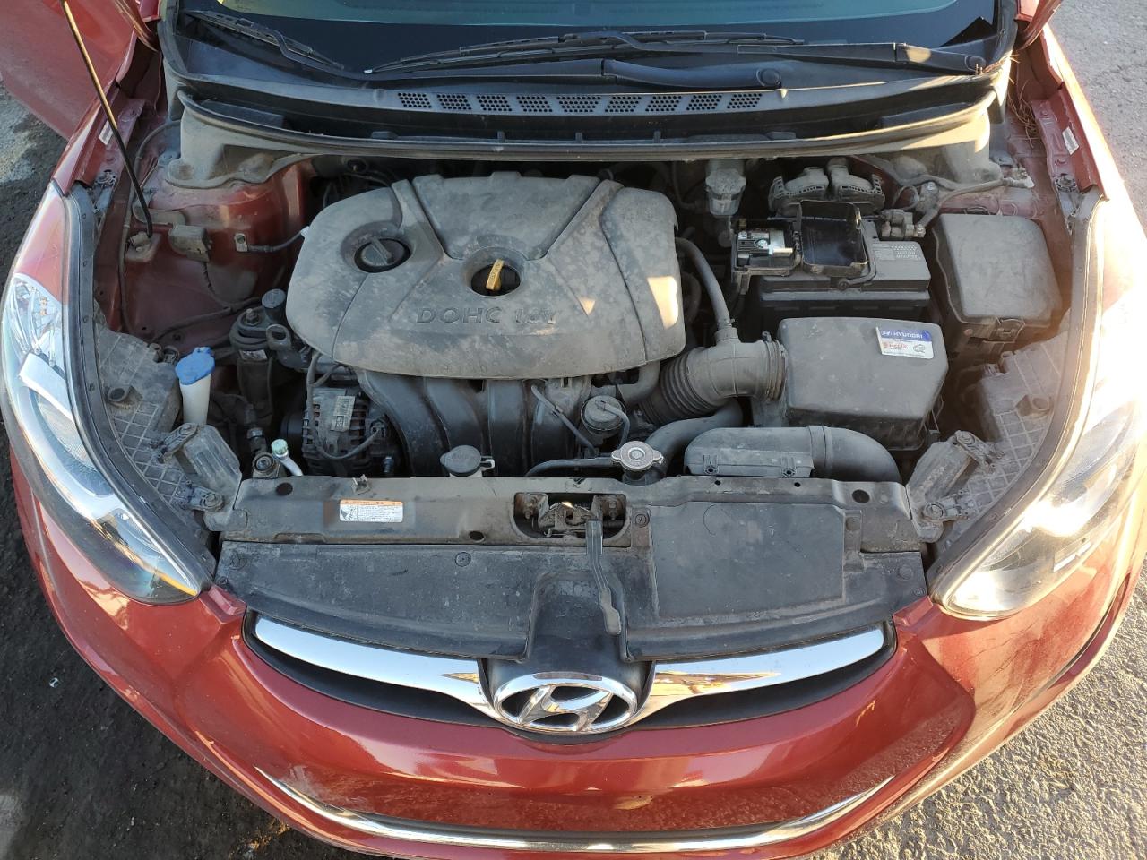 2011 Hyundai Elantra - Image 12