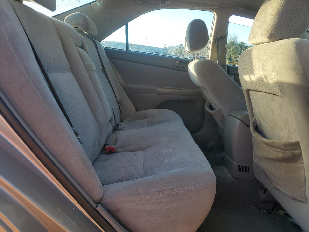 2004 Toyota Camry - Image 10
