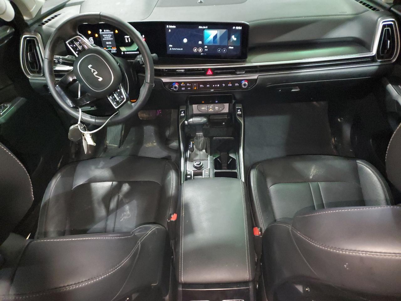 2024 Kia Sorento - Image 8