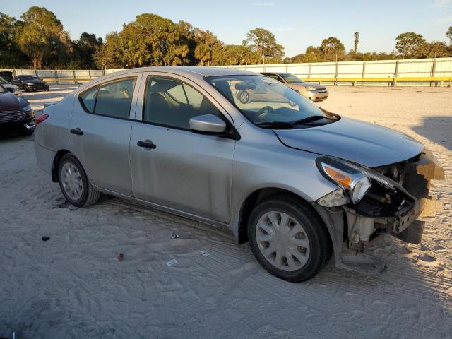  NISSAN VERSA 2017 Silver