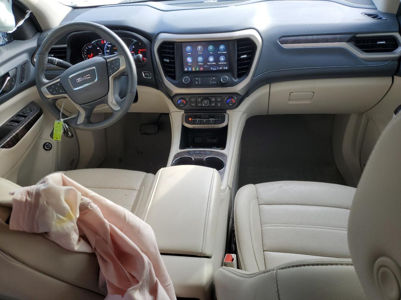 2022 GMC Acadia - Image 8