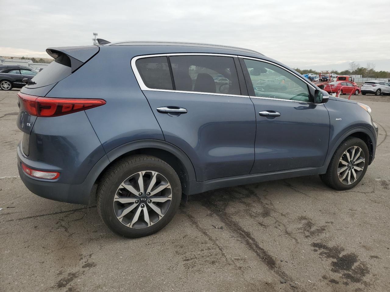 VIN KNDPNCAC4H7033449 2017 KIA SPORTAGE no.3