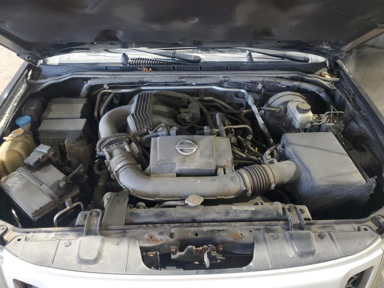 2010 Nissan XTerra - Image 12