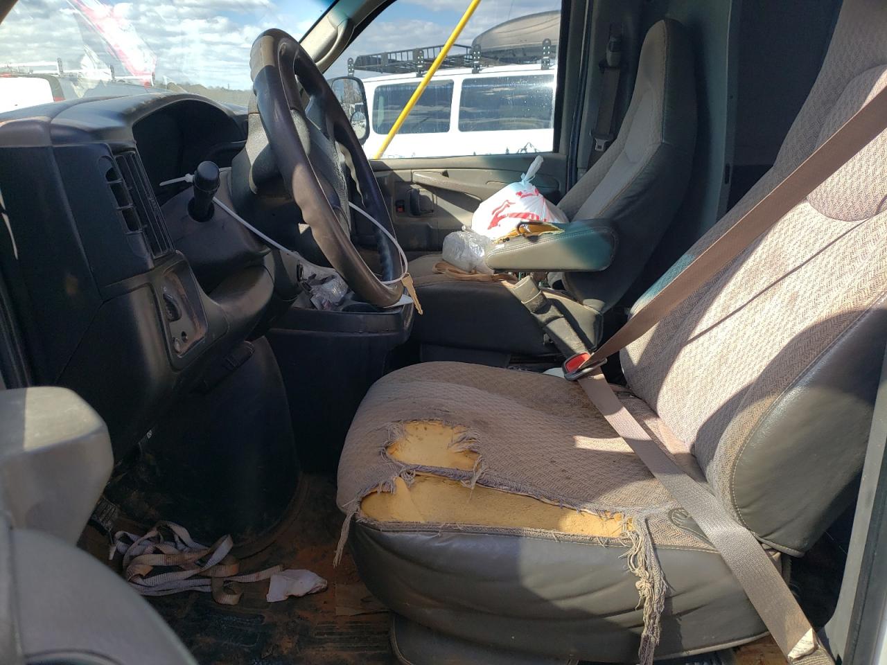 2006 Chevrolet Express - Image 7